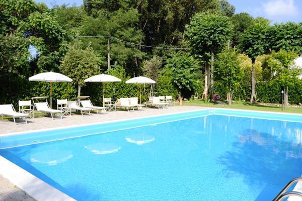 Rta La Pergola Apartahotel Marina di Massa